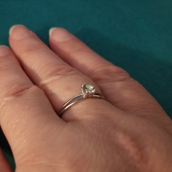 WGP .925 Silver Blue Topaz Ring - Picture 6 of 7